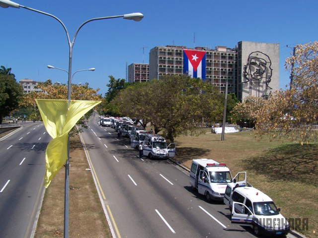 Limpieza de la Plaza de la Revolución - 02