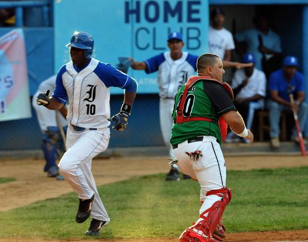 Industriales Vs Cienfuegos Playoff  - 02