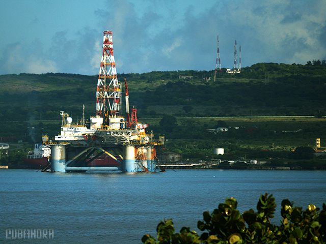 Plataforma petrolera en Matanzas