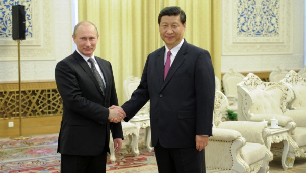 Vladímir Putin y Xi Jinping en su visita a China