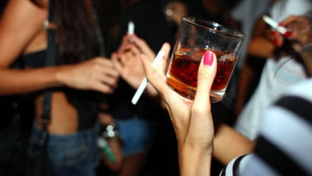 Consumo de alcohol y tabaco incrementa el cáncer