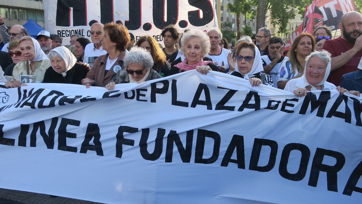 Madres y Abuelas de Plaza de Mayo