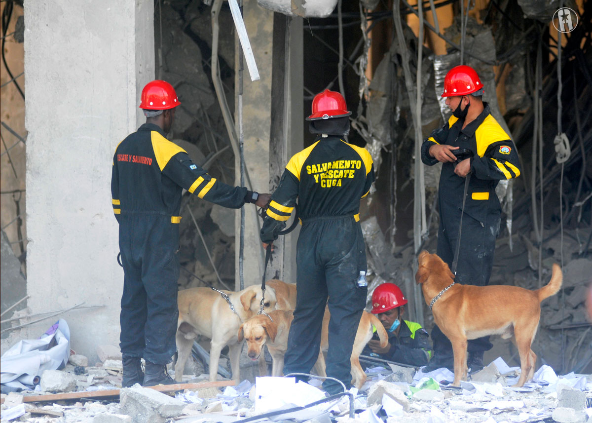 Cuerpo de Salvamento y rescate en el Hotel Saratoga 2