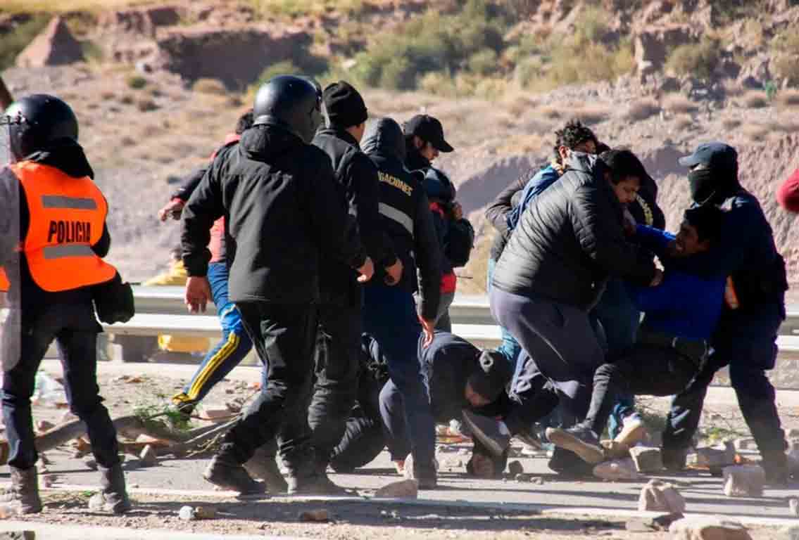 Represión en San Salvador de Jujuy 