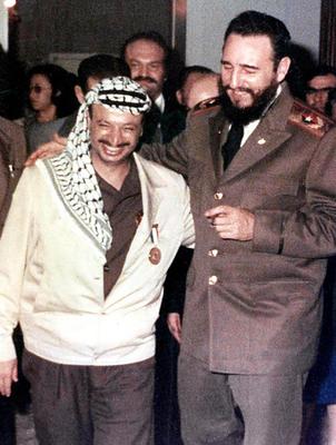 Fidel Castro y Yasser Arafat 