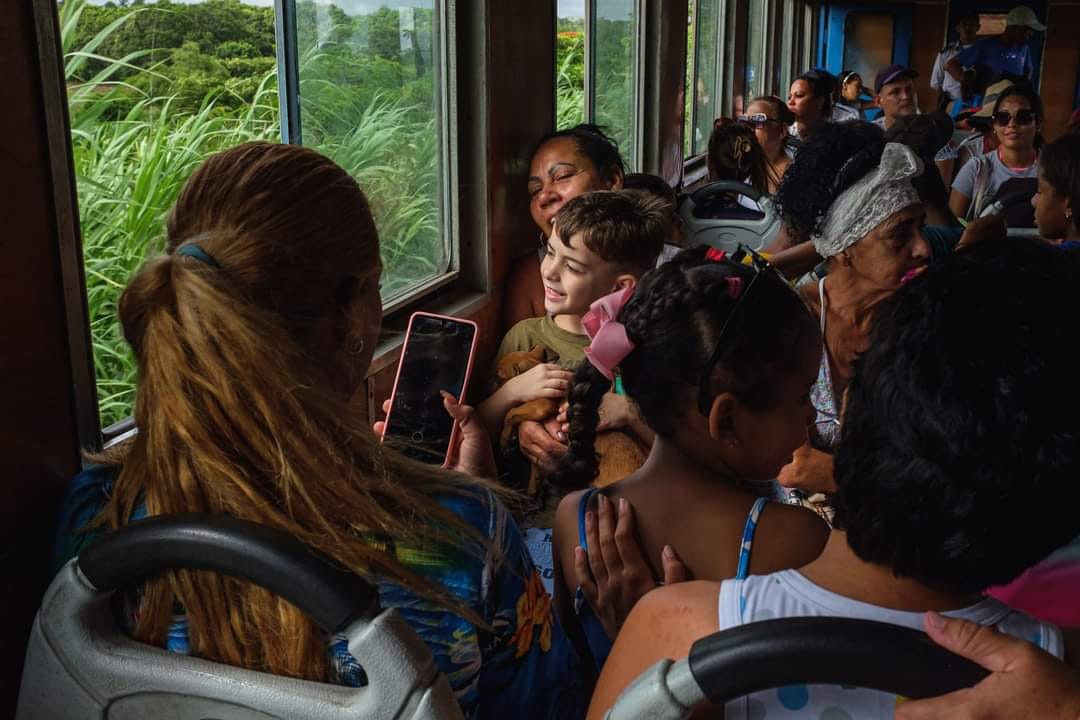 El Tren de la Playa Recesa y Regresará (Naturaleza Secreta de Cuba)