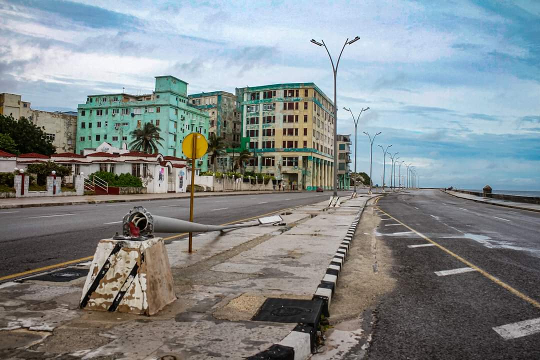 Paso del huracán Rafael por Cuba (Naturaleza Secreta de Cuba)