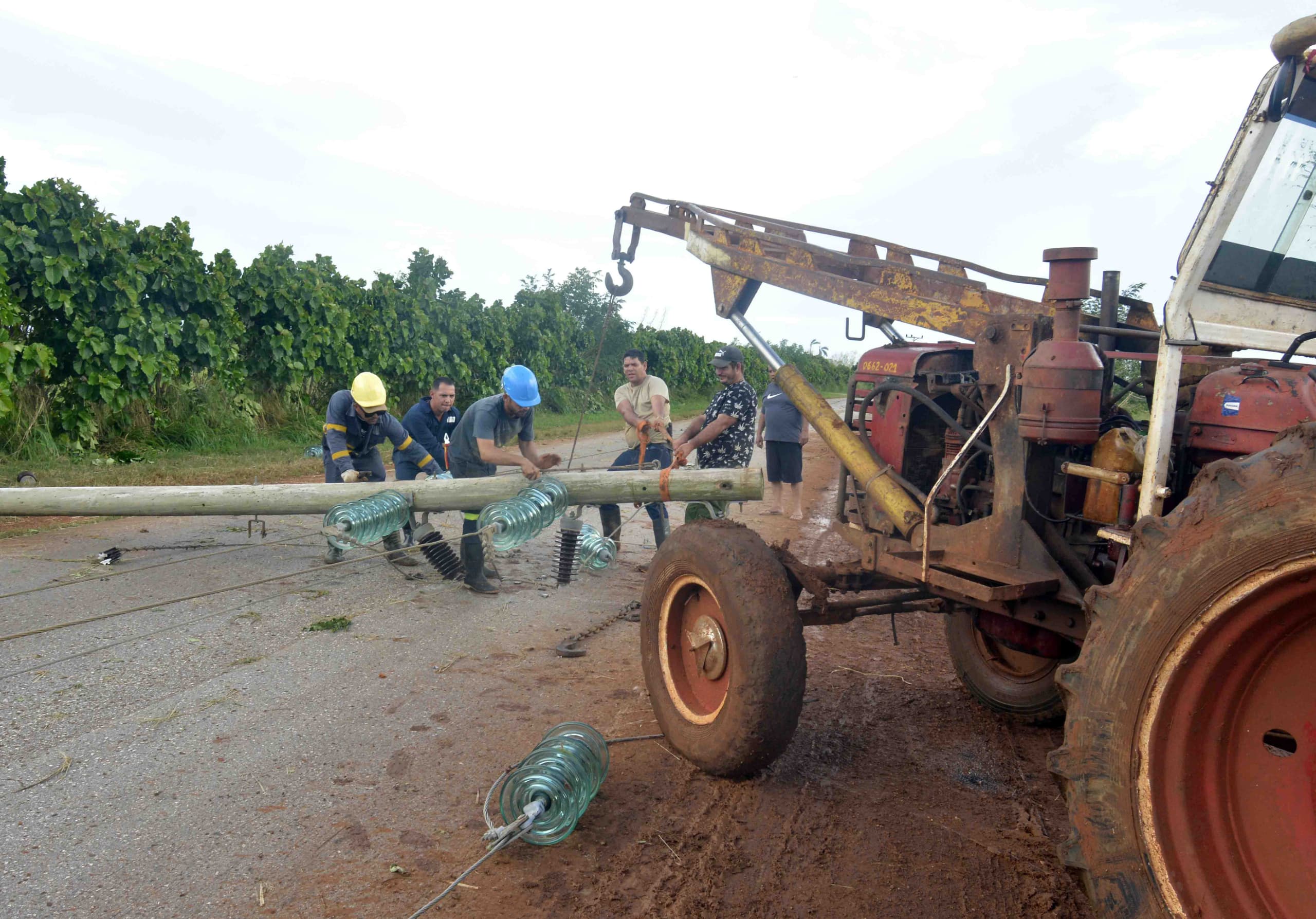 Paso del huracán Rafael por Güira de Melena