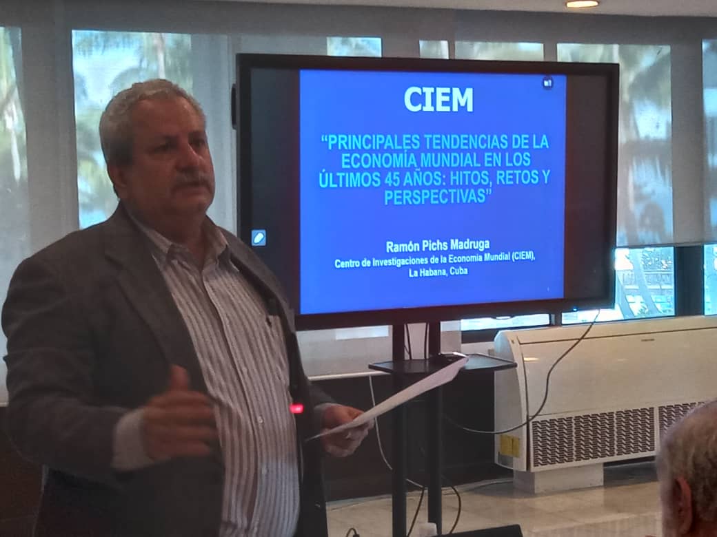 Según el Doctor en Ciencias Económicas Ramón Pichs Madruga, director del CIEM, bien intensa ha sido la labor académica e investigativa de la institución en sus 45 años