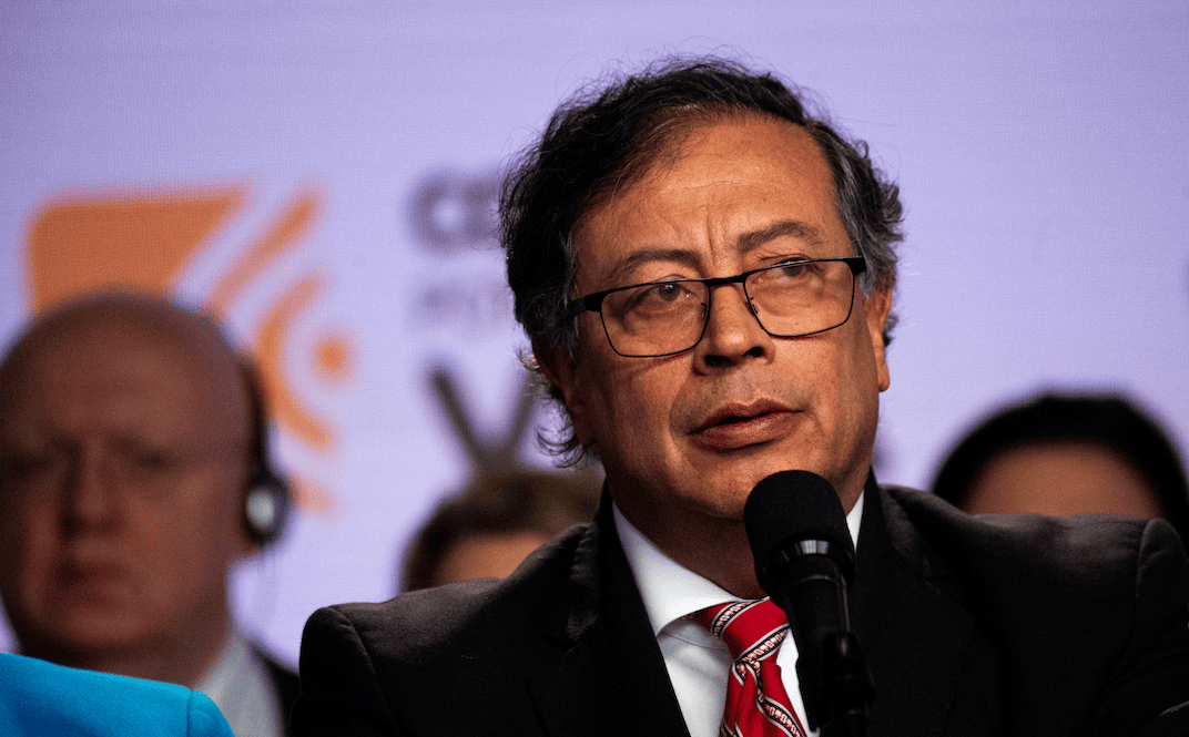 Petro pide a colombianos indocumentados en EE. UU. retornar a Colombia