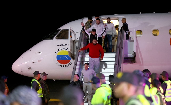  Arriban a Venezuela los primeros dos aviones con migrantes procedentes de EEUU  