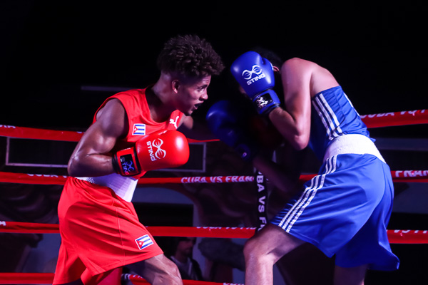 Cuba domina 6-3 a Francia en duelo boxístico