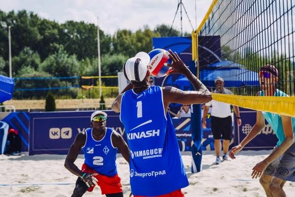 Voly cubano: aplauso en la playa y "desorden" en la sala