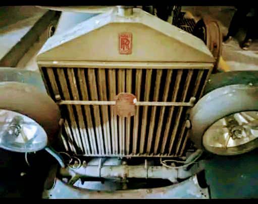 Eleanor canta desde el fondo del mar