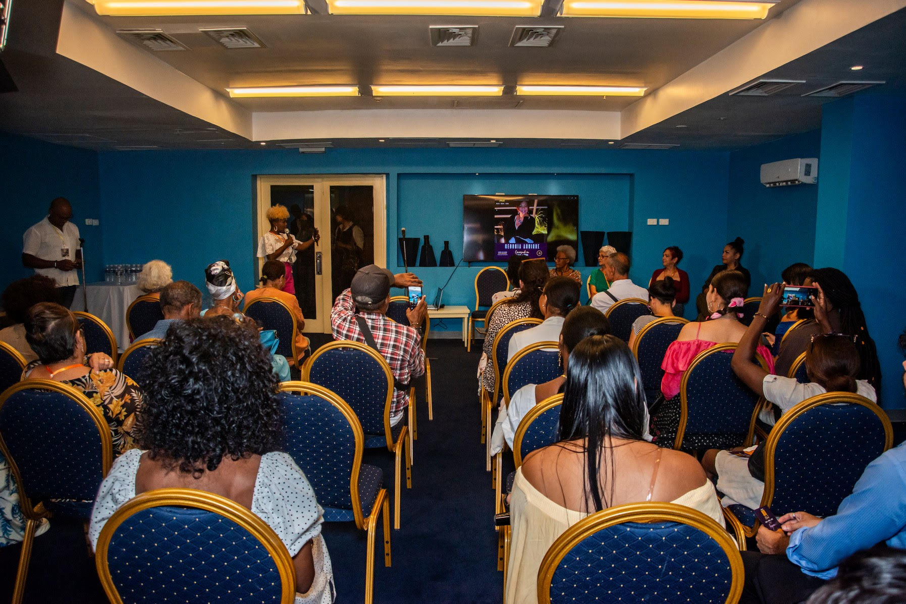 Celebran primera edición del evento Mujeres, Música y Medios 