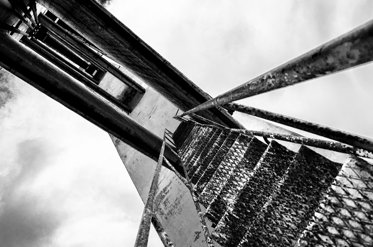 Hacia arriba, la ciudad te observa.