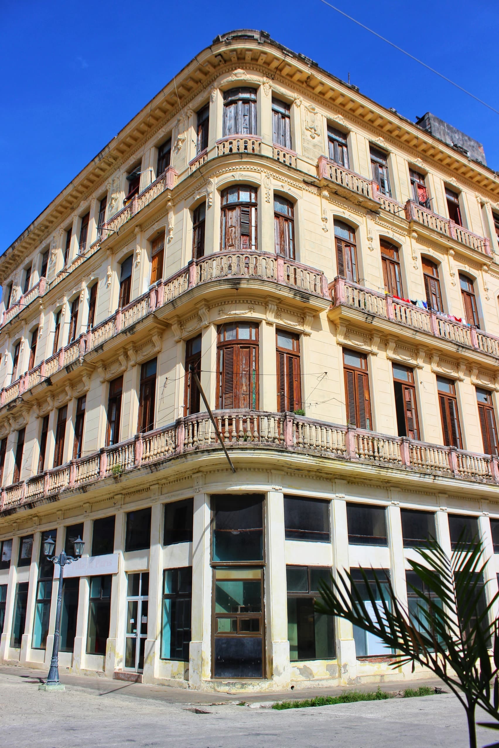 Un recorrido visual por "La Villa de París"