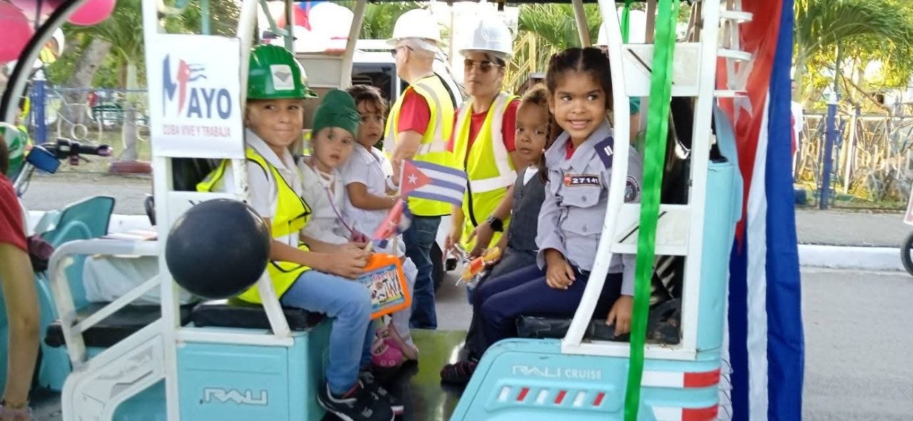 Desfile por el primero de mayo