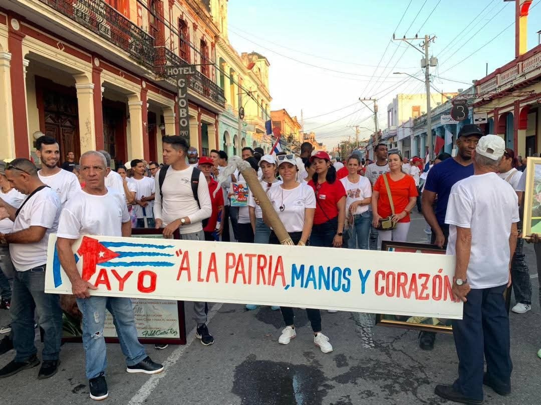 Desfile por el primero de mayo 